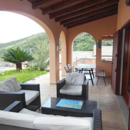Apartment Villino Janna Di La Chessa *